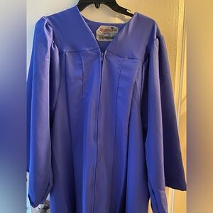 Graduation gown in blue for 5’0-5’2”